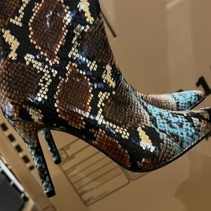 Snakeskin Patterned Knee-High Boots